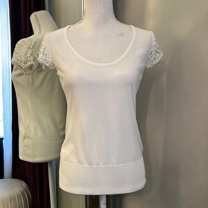 NWOT Catherine Malandrino White Lace Sleeve Top Size Small